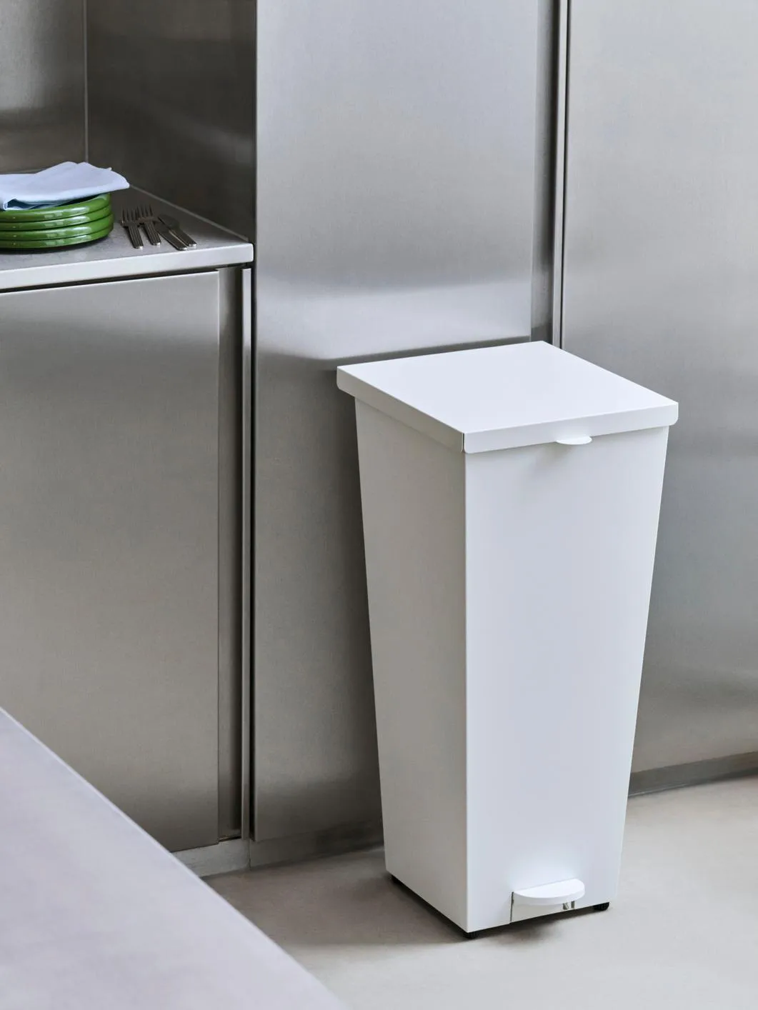 Pattumiera a pedale 58L Loop, Bianco HAY