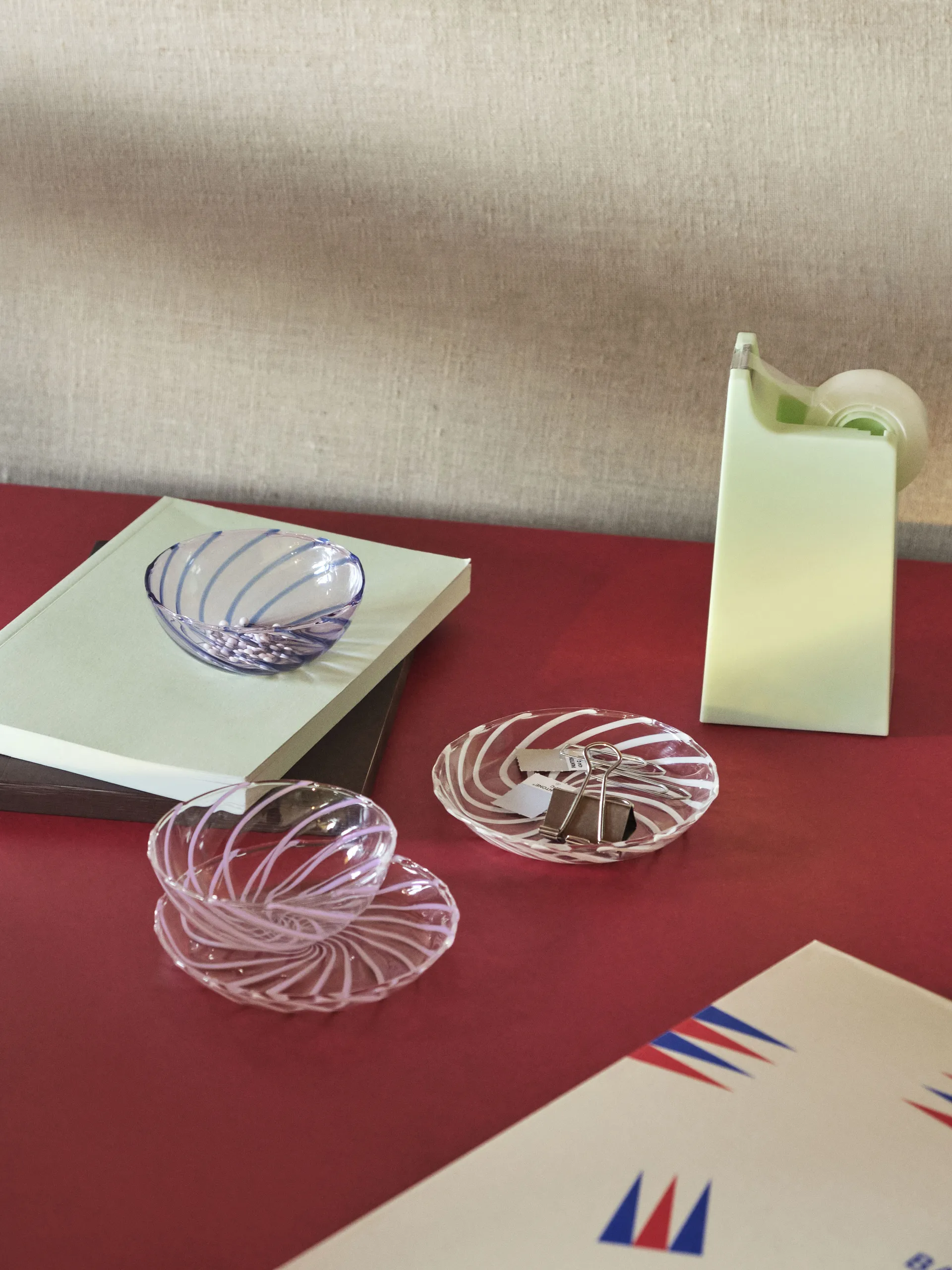 Piattino Ø 11 cm Spin confezione da 2, Trasparente-righe bianche HAY