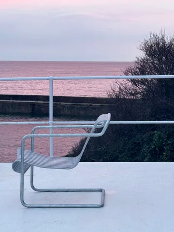 Poltrona lounge bassa Palissade Cantilever - Acciaio zincato a caldo - HAY