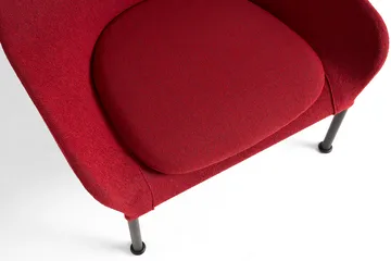 Poltrona O2 Lounge Chair - Soft red-verniciato in nero acciaio - HAY