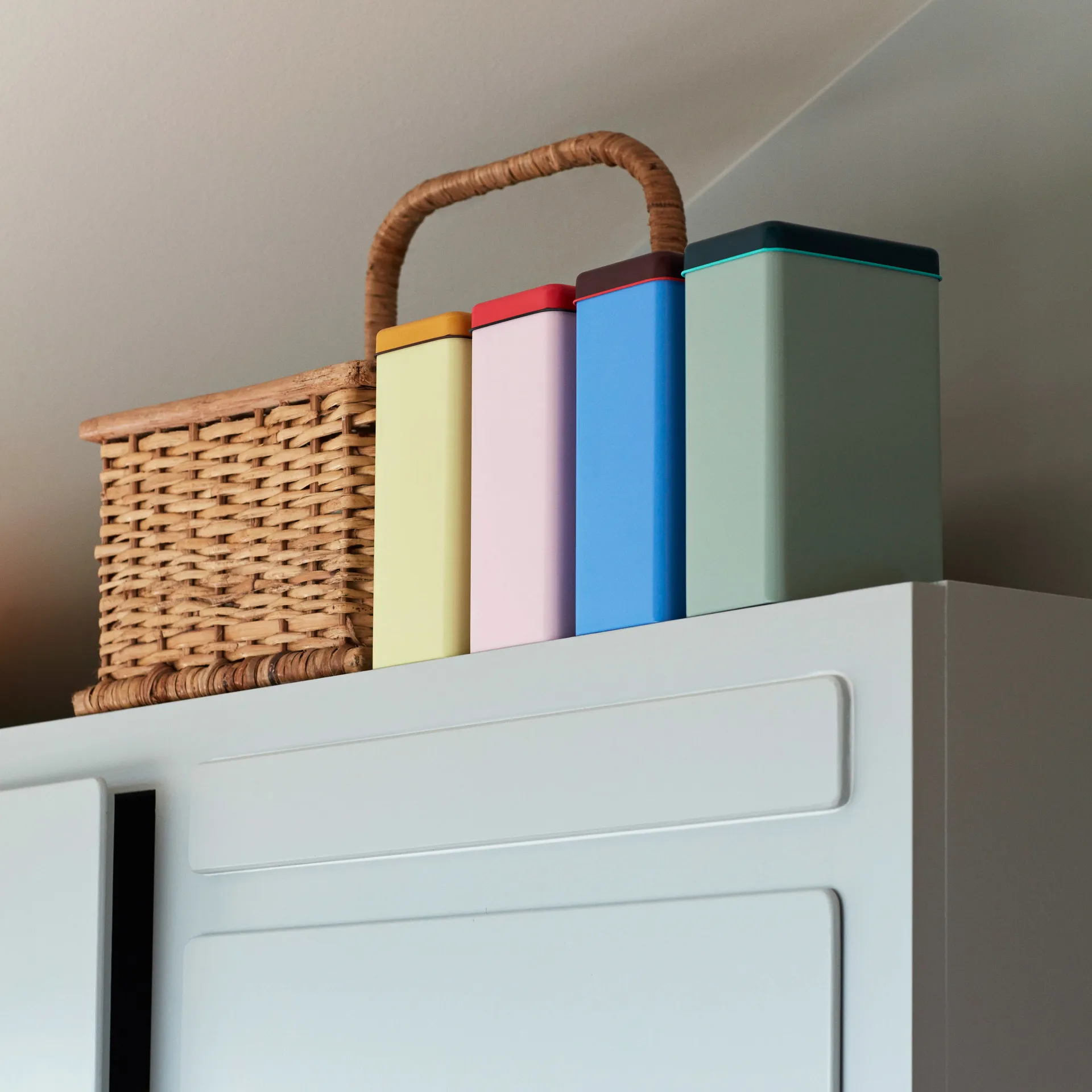 Scatola di latta Tin by Sowden , Giallo HAY