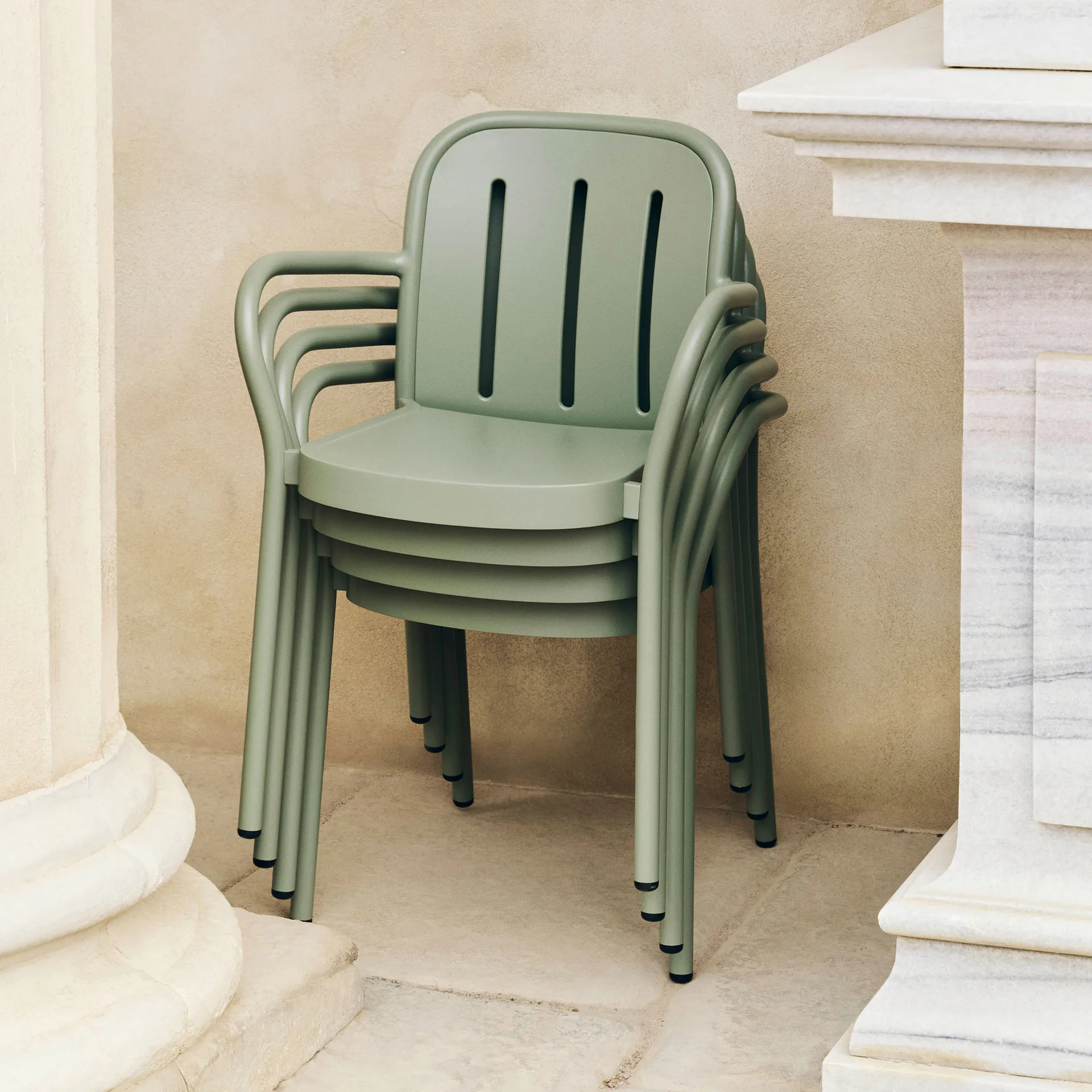 Sedia con braccioli Deville, Thyme green HAY