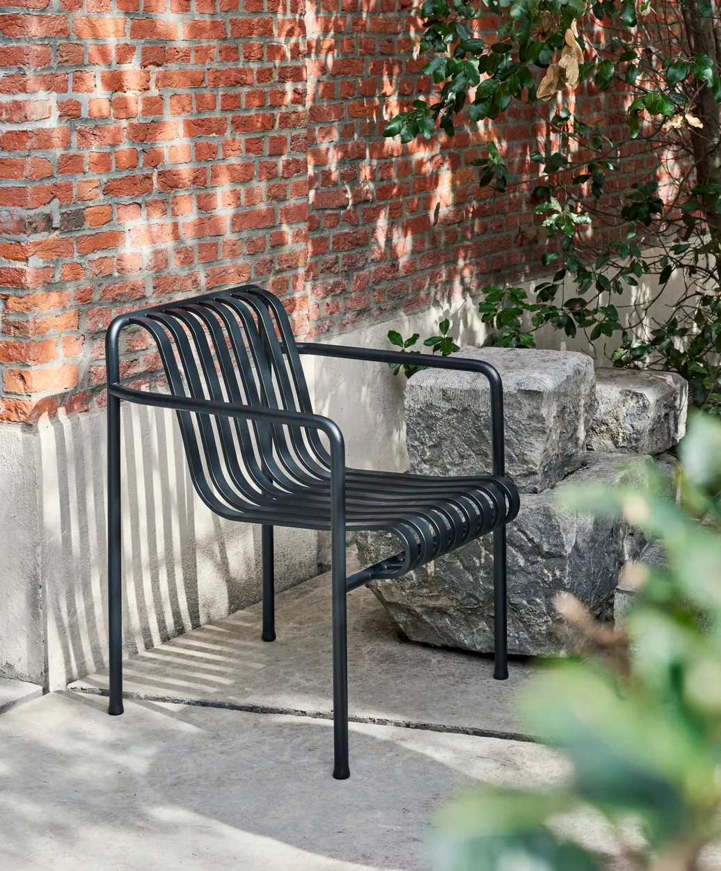 Sedia con braccioli Palissade Dining, Anthracite HAY