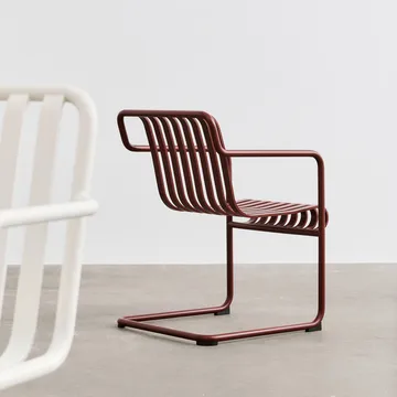 Sedia da pranzo con braccioli Palissade Cantilever - Iron red - HAY