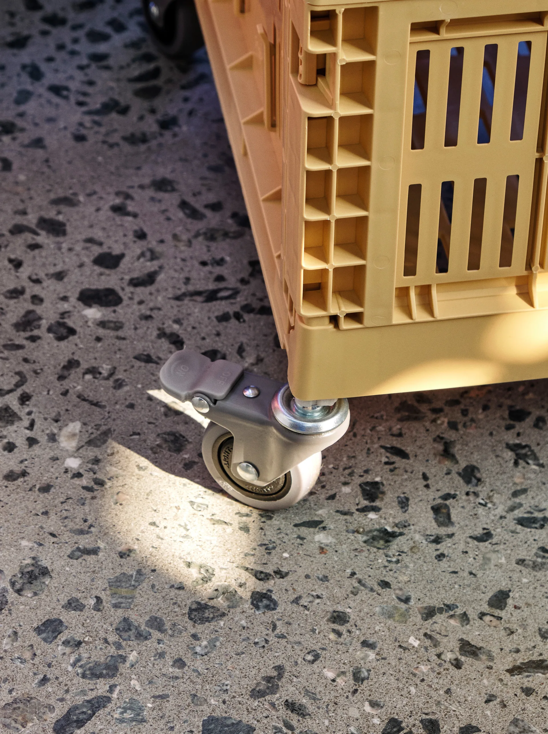 Set di 4 ruote Colour Crate, Stor HAY