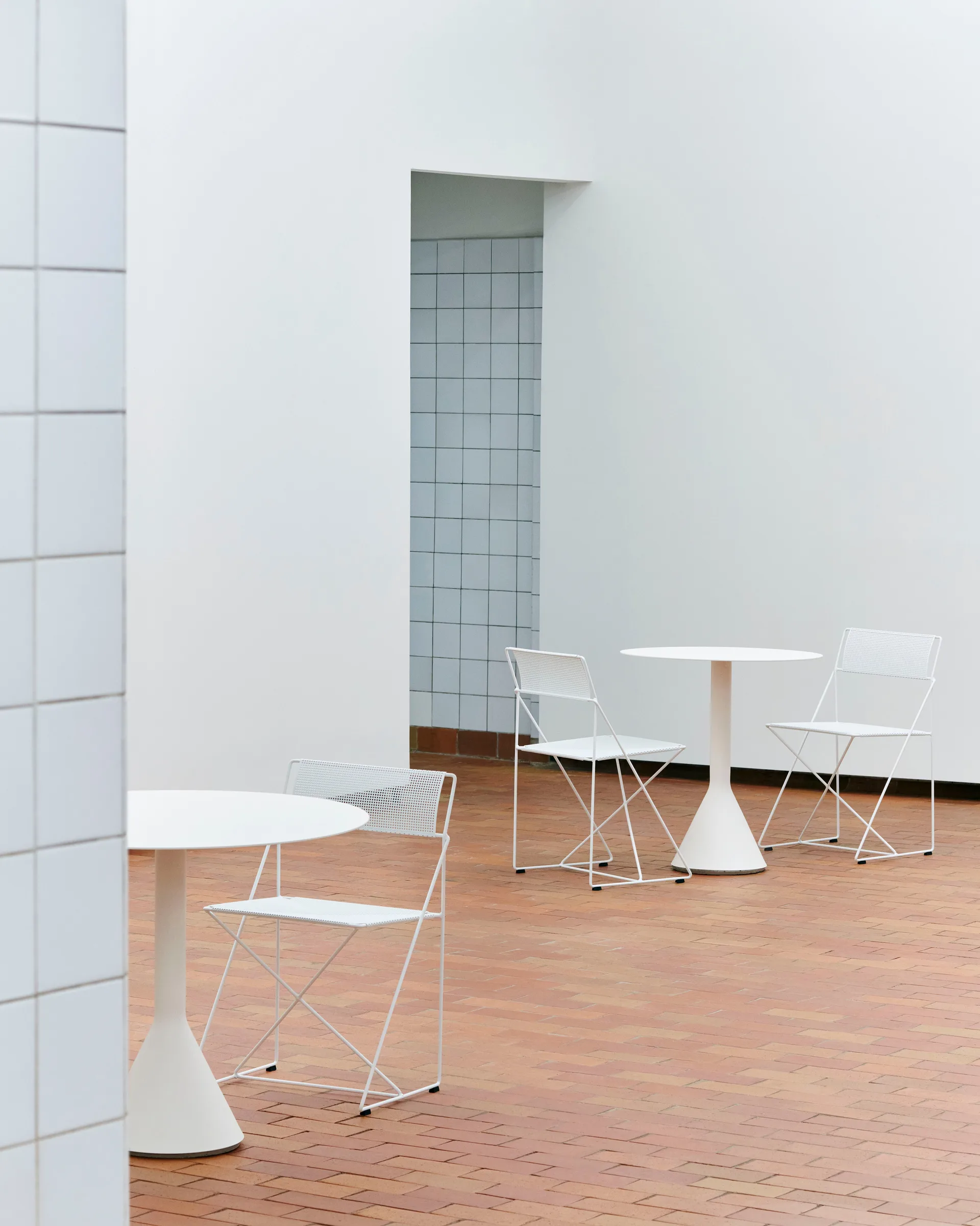 Tavolino rotondo da caffè Palissade Cone, Cream white, Ø70 cm HAY