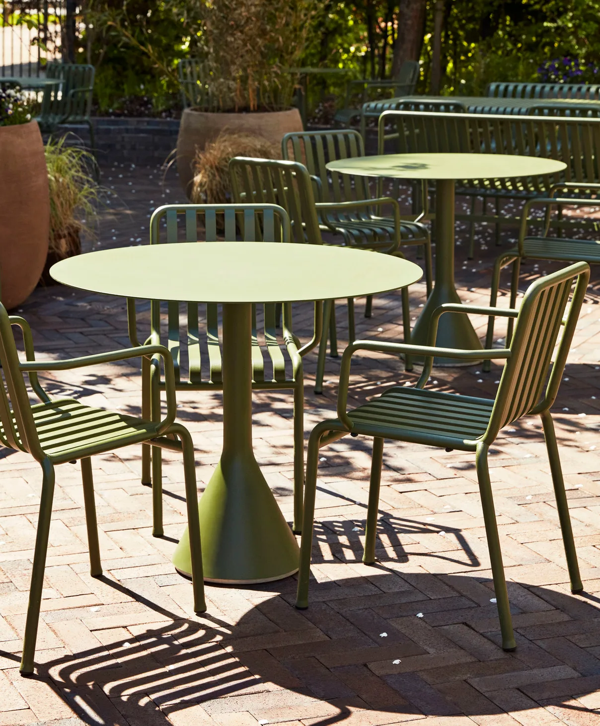 Tavolino rotondo da caffè Palissade Cone, Olive, ø90 HAY