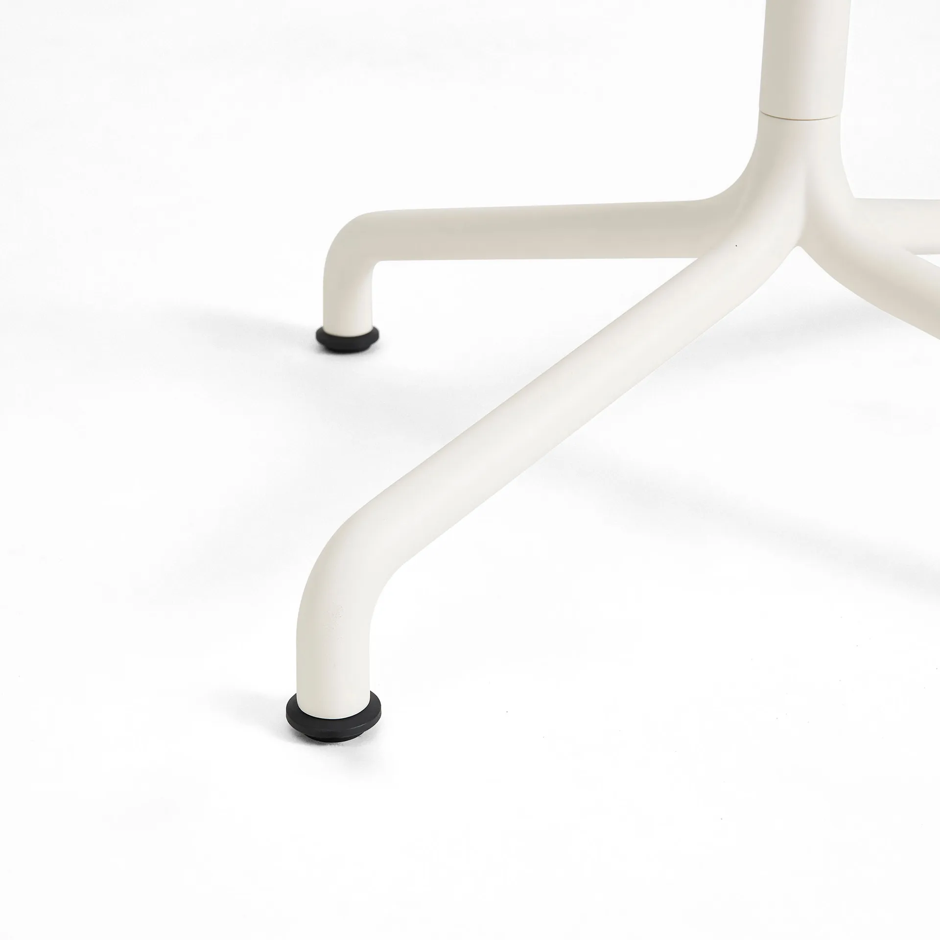 Tavolo Deville 60x70x74 cm, Cream white HAY