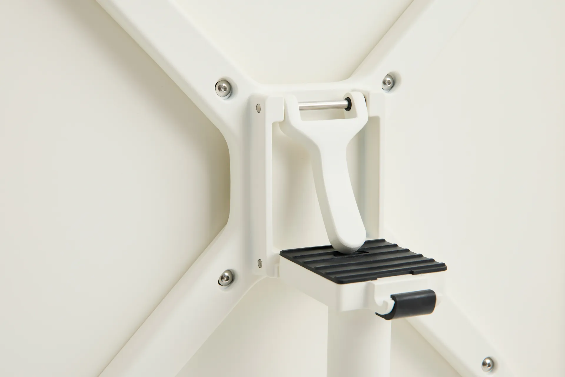 Tavolo Deville, Cream white, Ø80x74 cm HAY