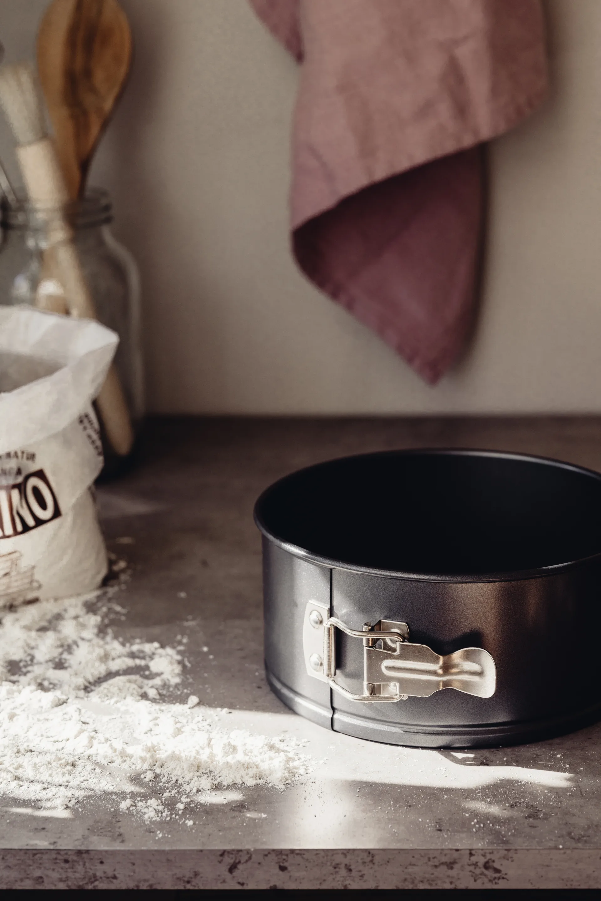 Stampo per dolci a cerniera Heirol extra alto, Ø 18 cm
​ Heirol