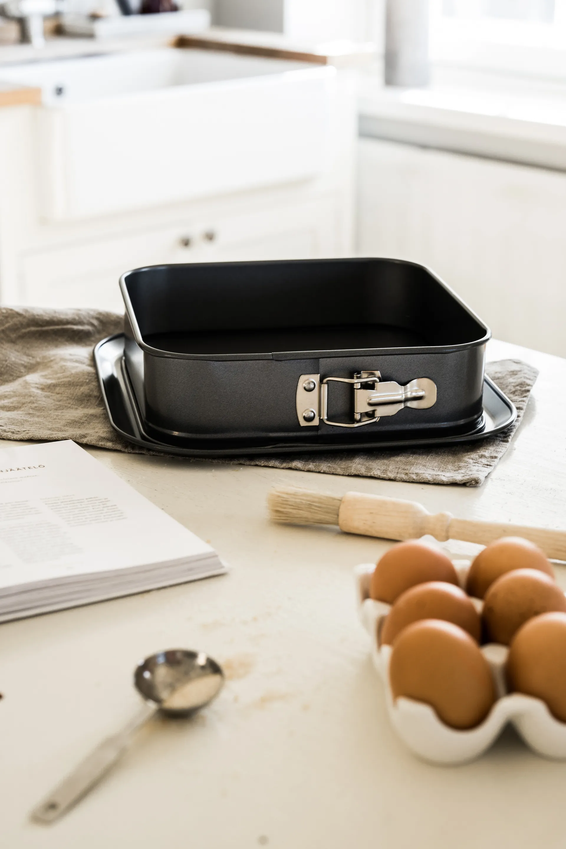 Stampo per dolci a cerniera per dolci a cerniera Heirol quadrato base extra larga, 24x24 cm Heirol