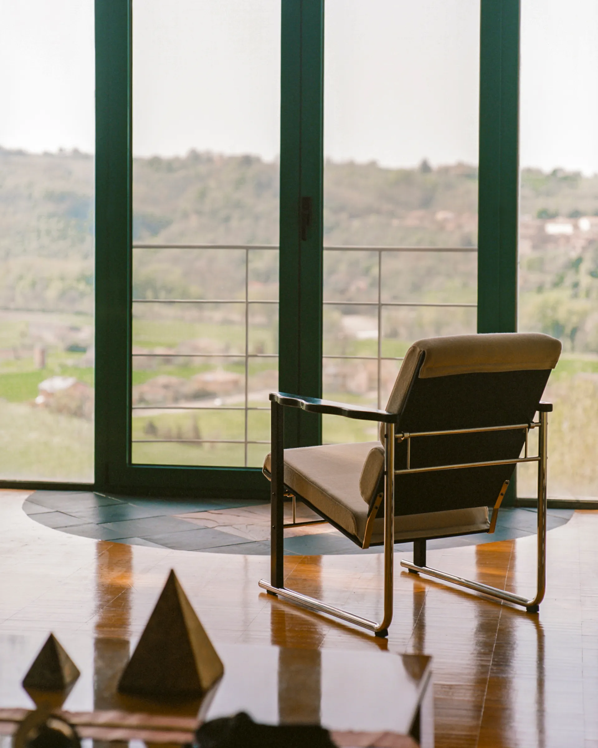 Poltrona lounge Experiment 501, Green-black leather Hem