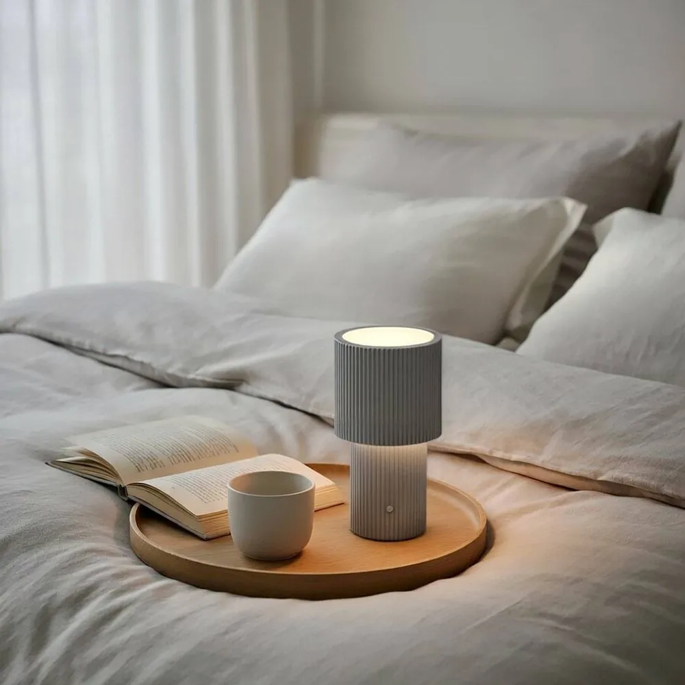 Iluma lampada da tavolo portatile, Argento Herstal