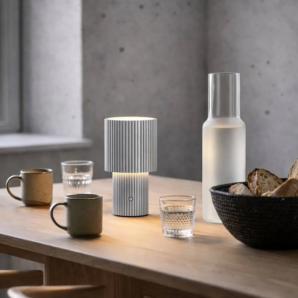 Iluma lampada da tavolo portatile, Argento Herstal