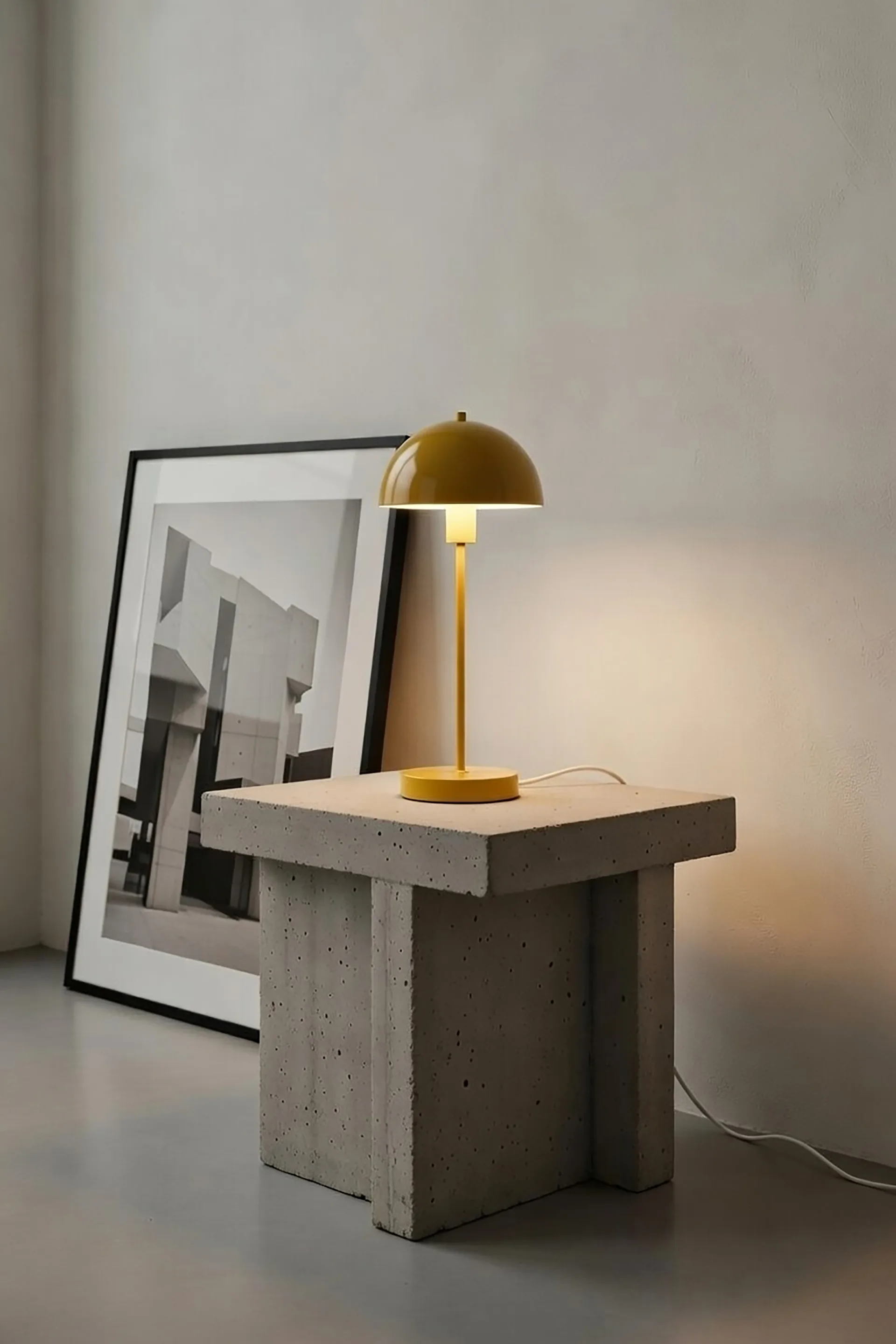 Lampada da tavolo Vienda, Mango yellow Herstal