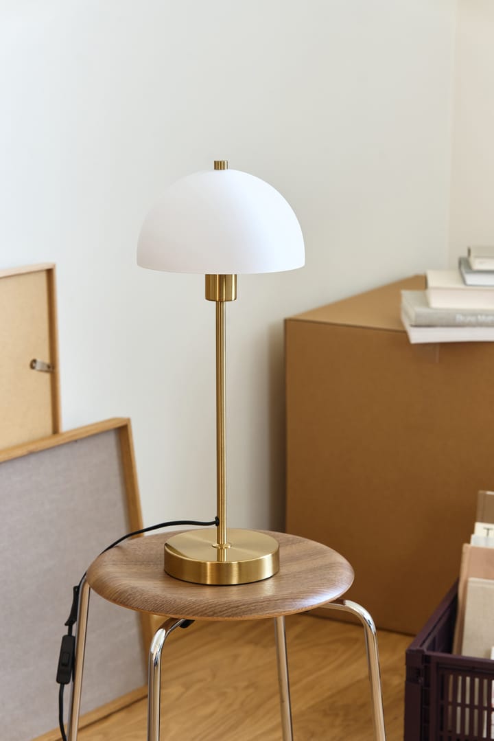 Lampada da tavolo Vienda, ottone-bianco Herstal