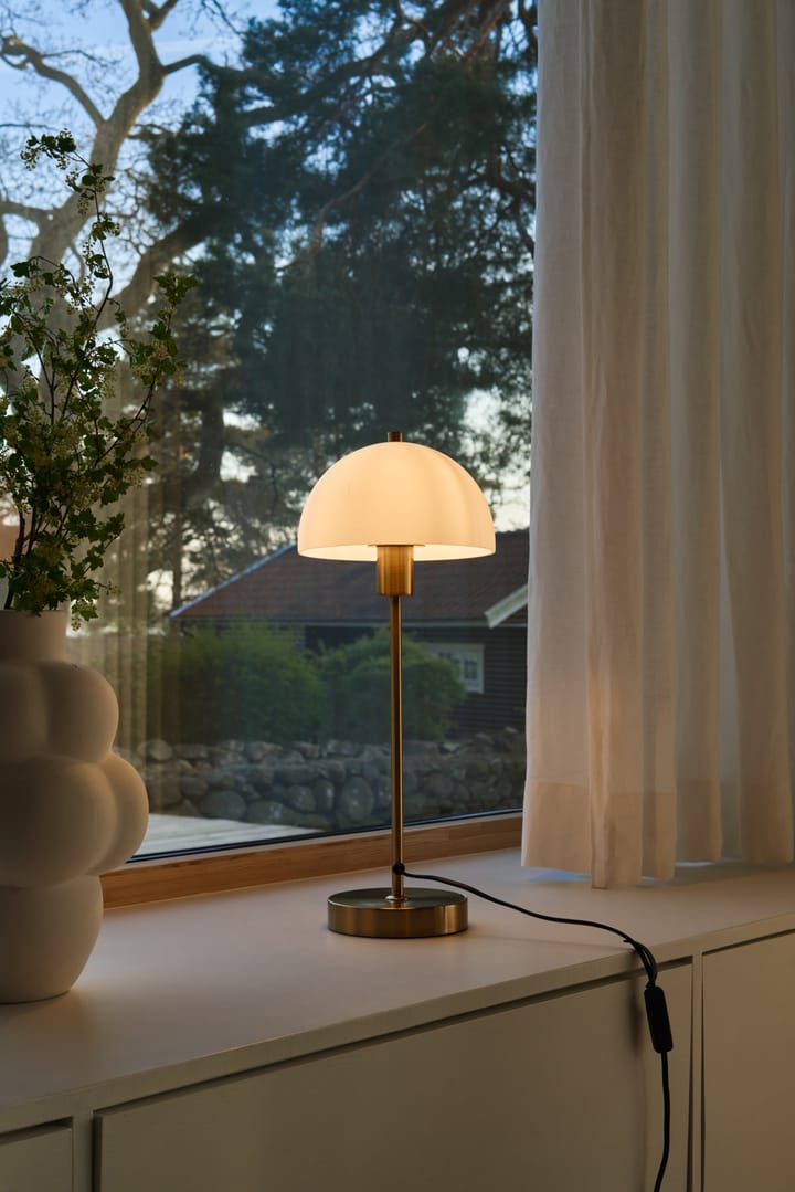 Lampada da tavolo Vienda, ottone-bianco Herstal