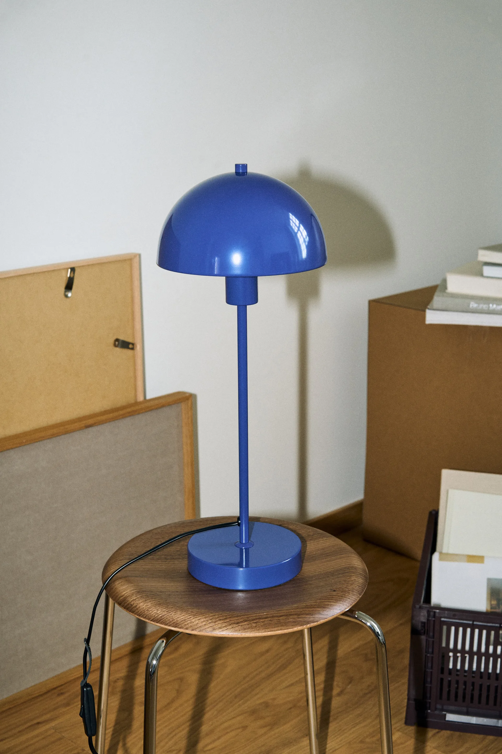 Lampada da tavolo Vienda, Royal blue Herstal