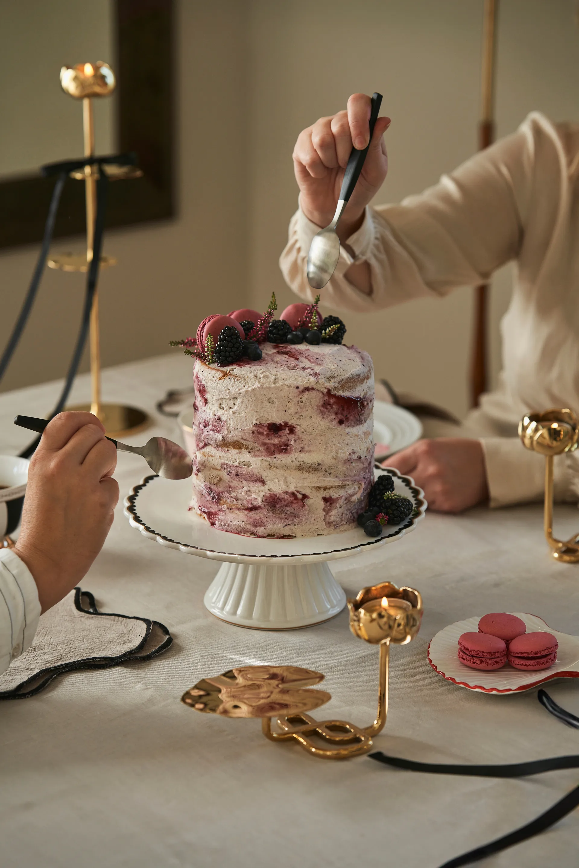 Alzatina per torte Lignano Sabbiadoro Ø26 cm, Nero lucido Hilke Collection