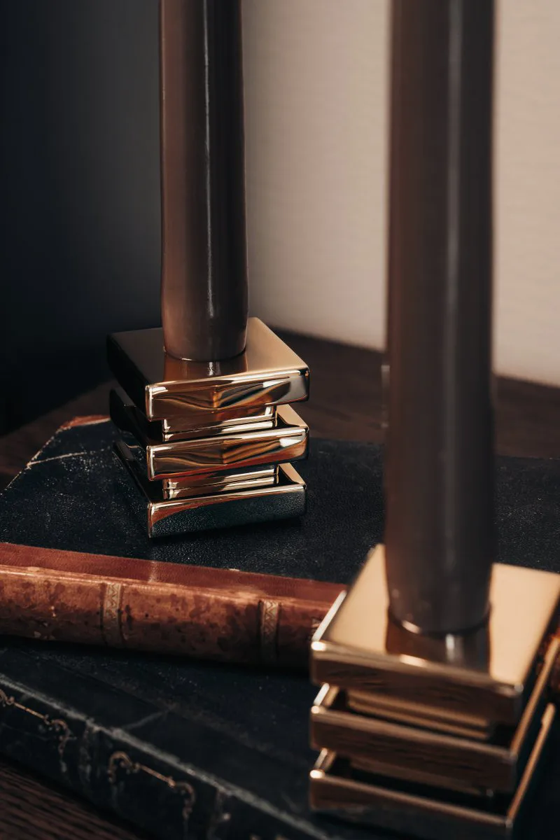 Candeliere Cara, Ottone massiccio  Hilke Collection