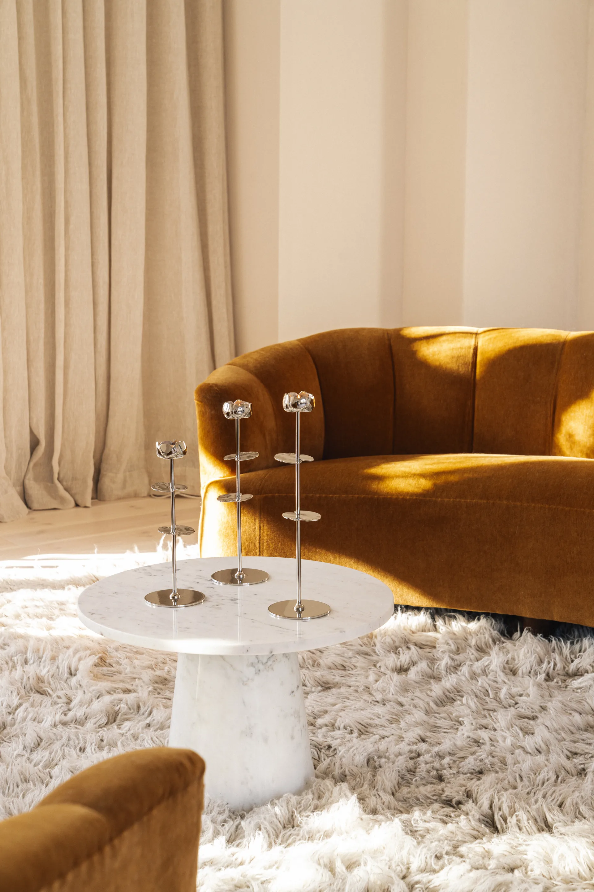 Portacandele Ninfea Alta 40 cm, Ottone nichelato Hilke Collection