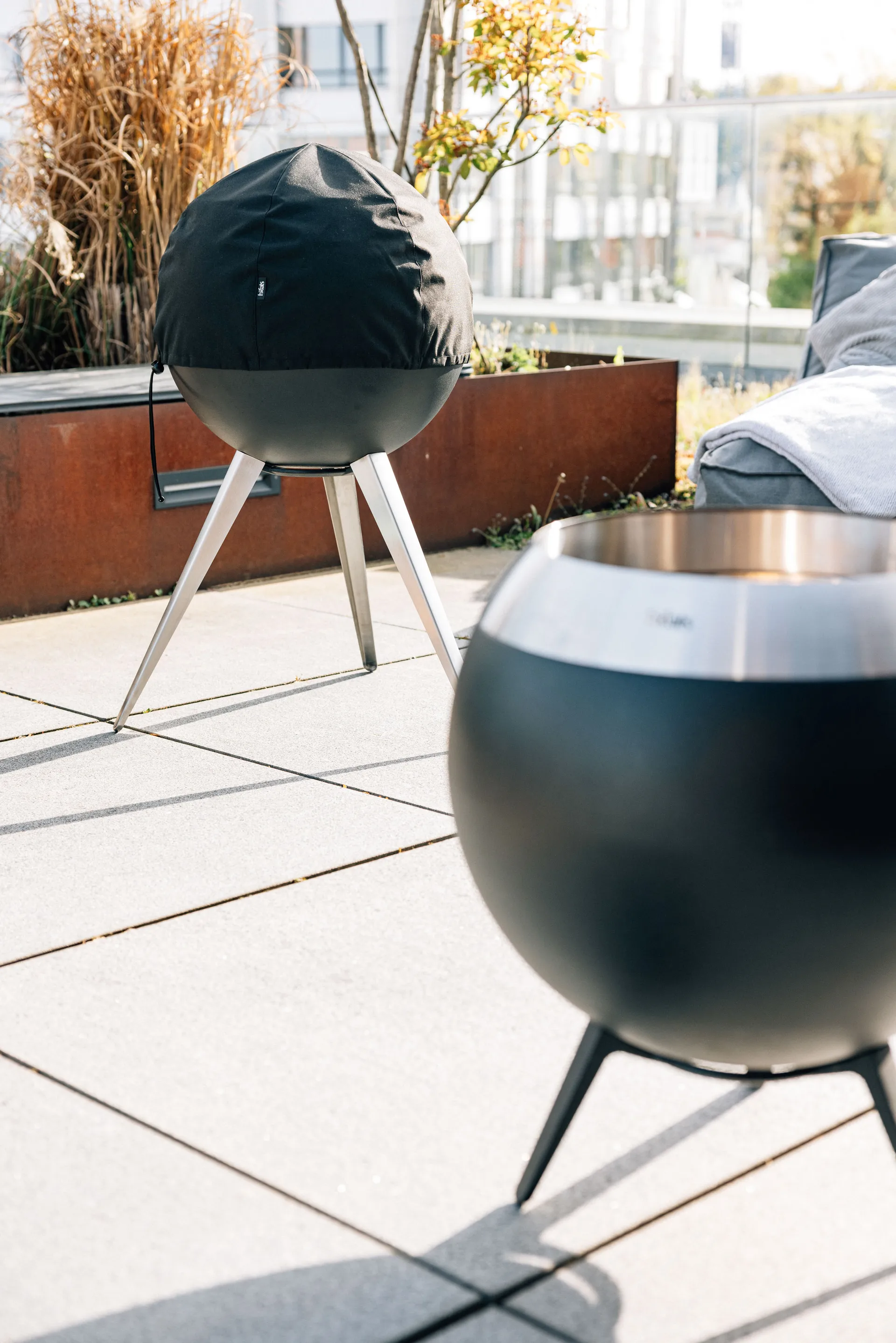 MOON 45 copertura, Nero Höfats