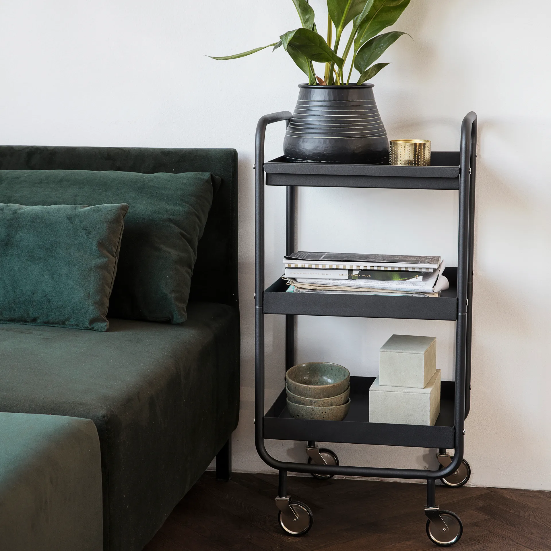 Carrello Roll con vassoio estraibile, Nero House Doctor