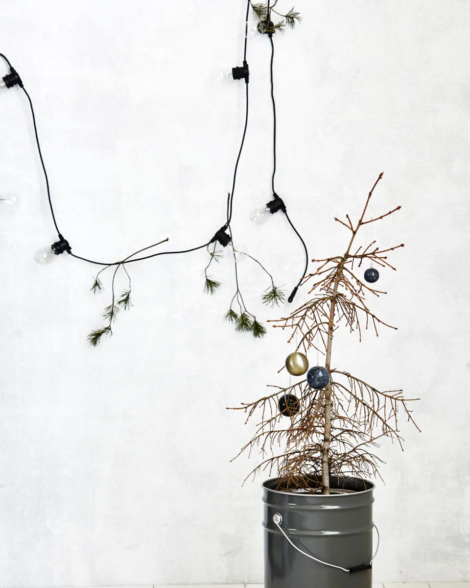 Catena luminosa House Doctor 840 cm, Nero House Doctor