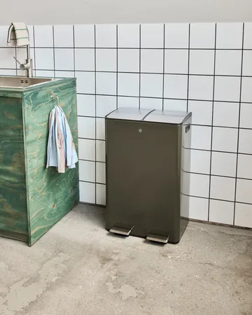 Cestino per la carta Sort - Verde scuro, 46x35,5x71 cm - House Doctor