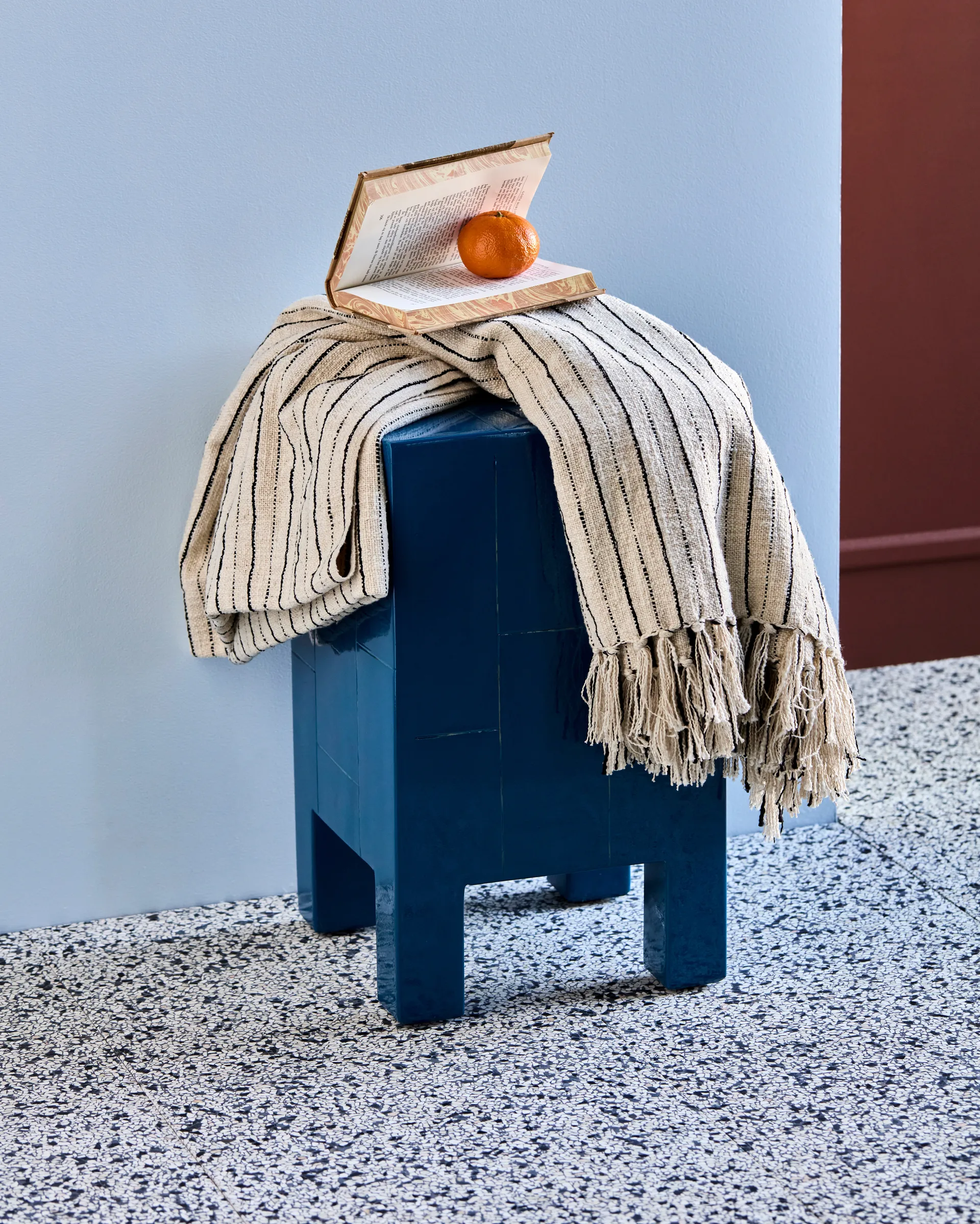 Copriletto Lines 130x180 cm, Nero-off-white House Doctor