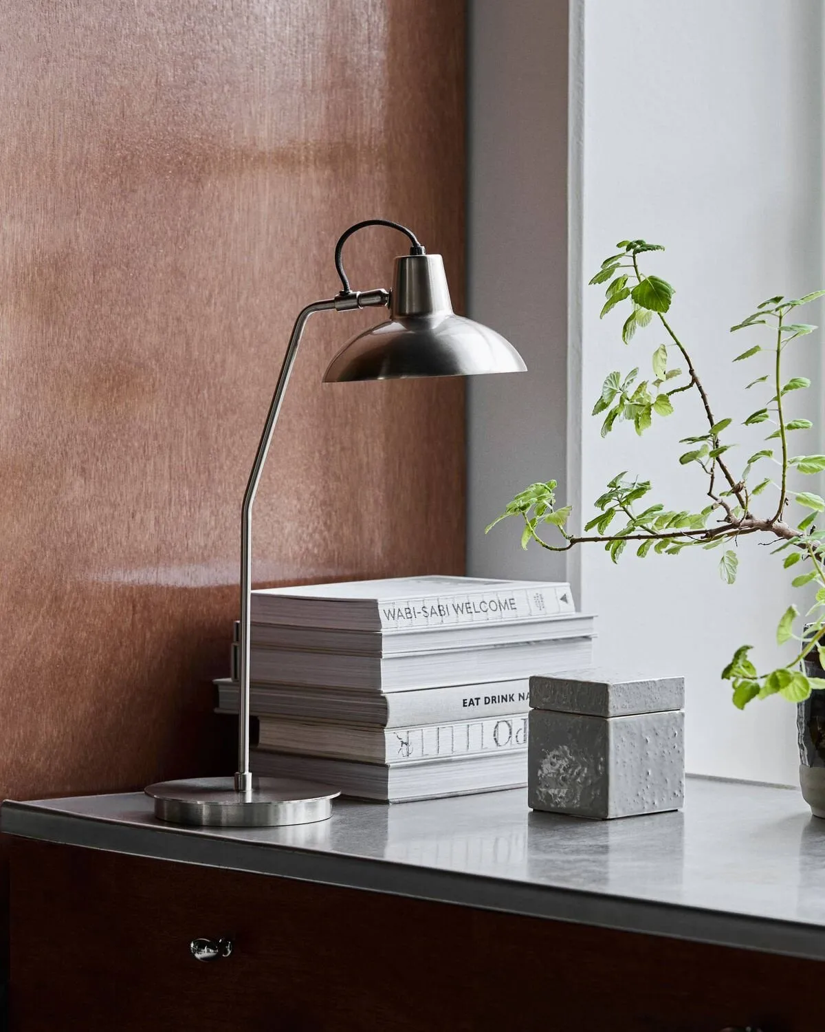 Lampada da tavolo Desk alta, Argento spazzolato House Doctor