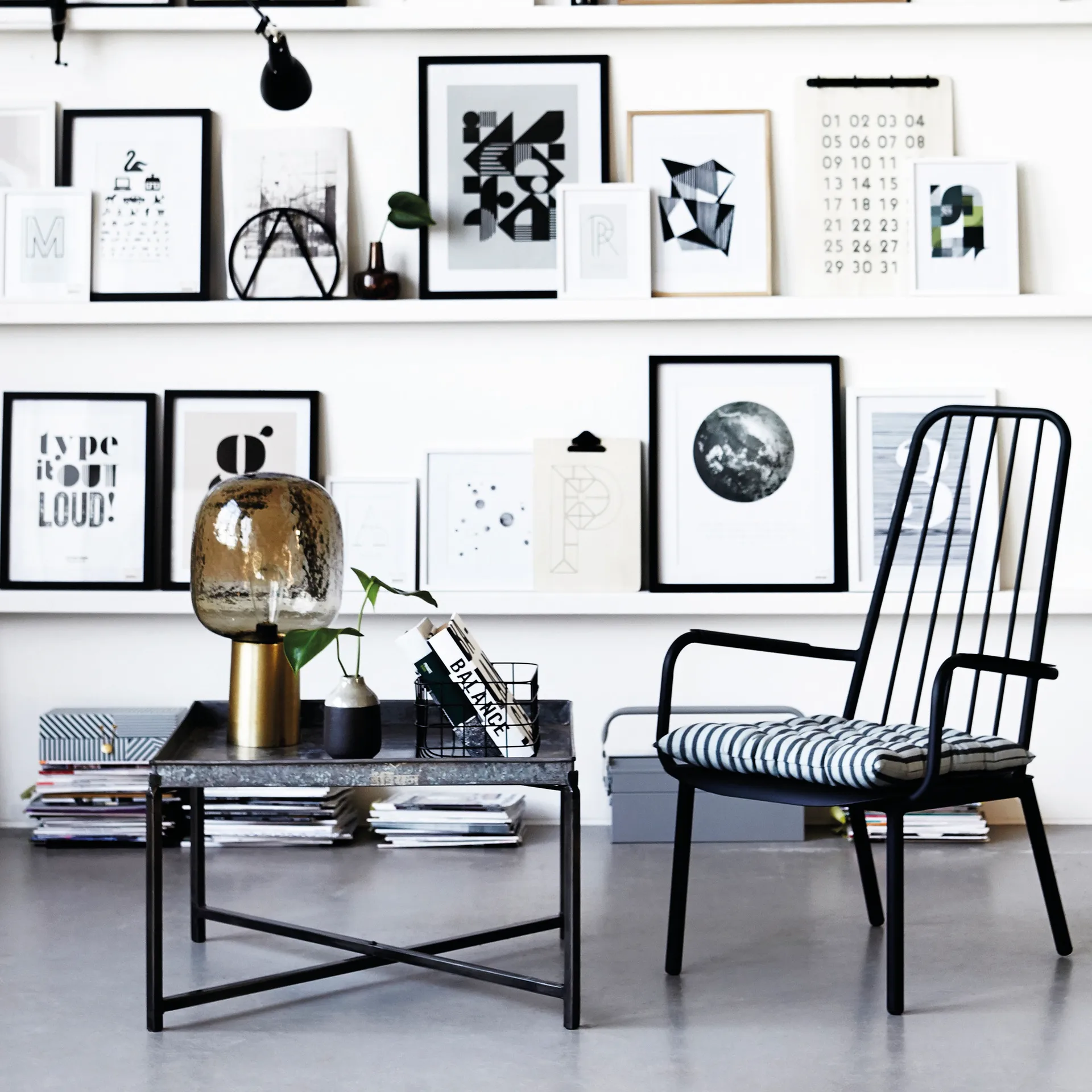 Lampada da tavolo Note, grigio-ottone House Doctor