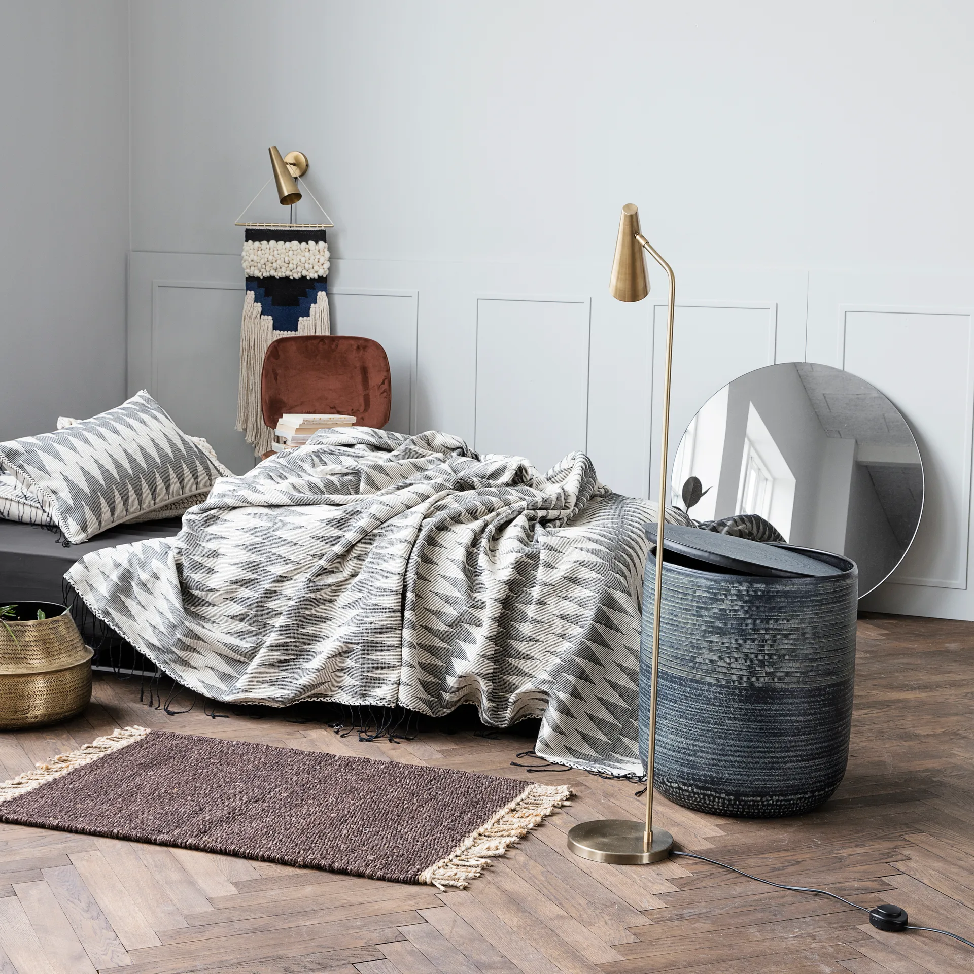 Lampada da terra Precise, ottone House Doctor