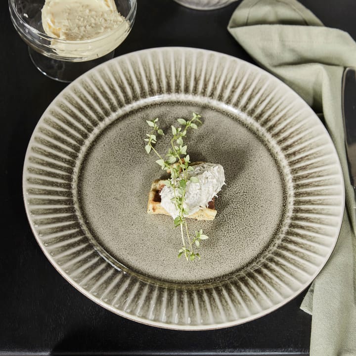 Piatto da cena Pleat Ø27 cm, Grigio-marrone House Doctor
