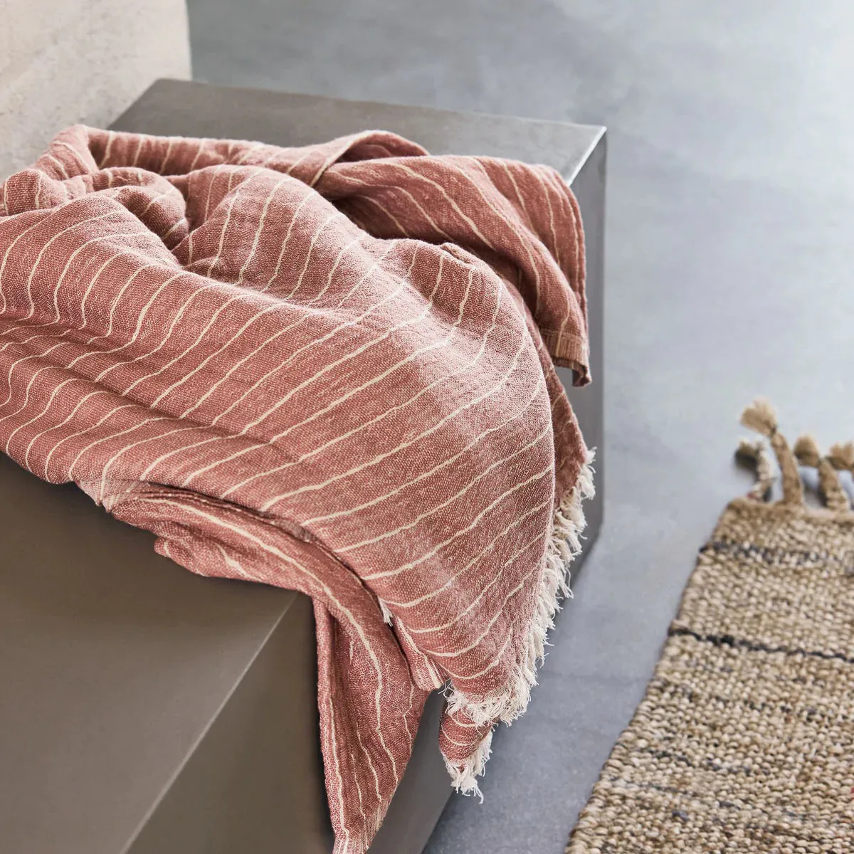 Plaid a strisce Alice 140x200 cm, Dusty berry House Doctor