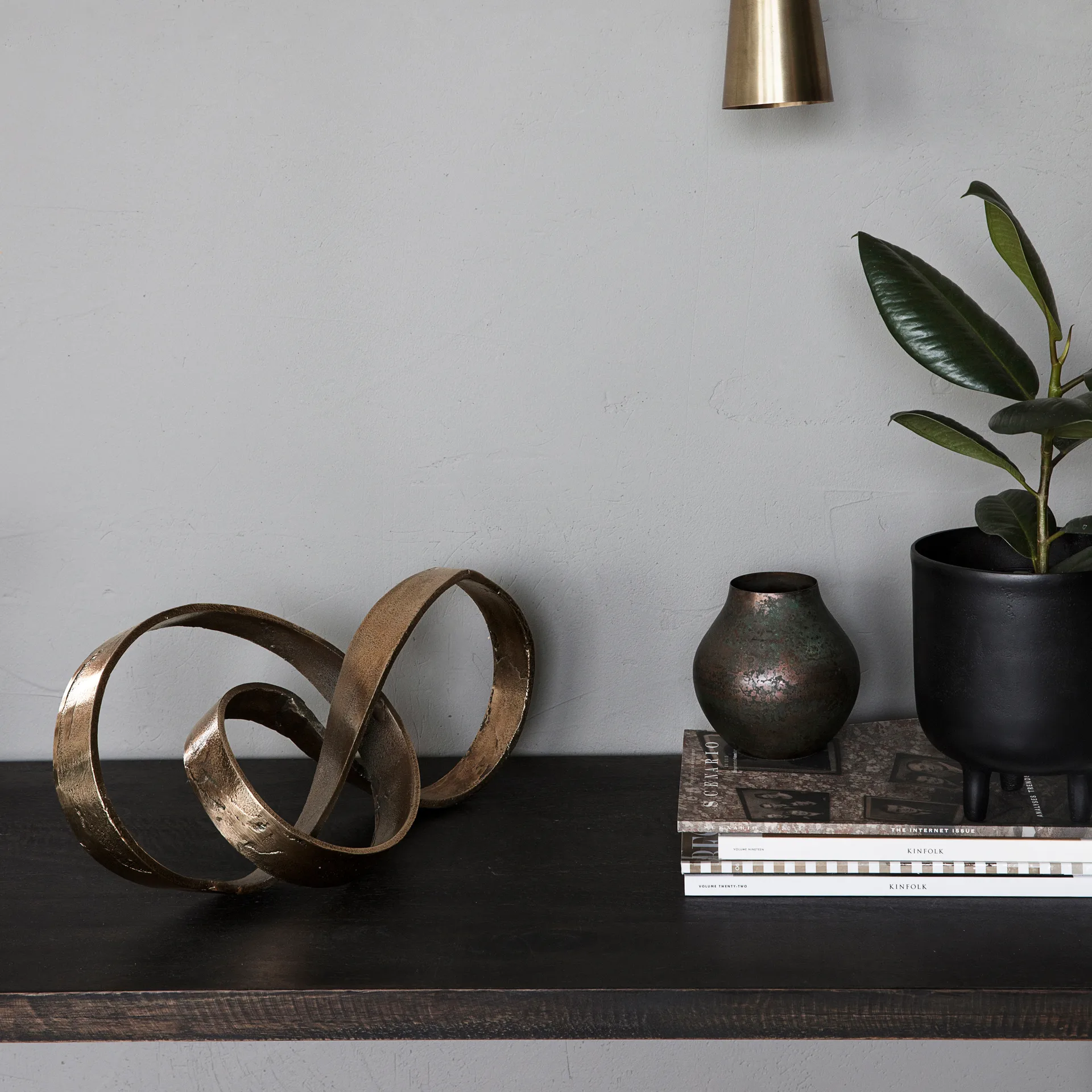 Scultura Nauji, ottone House Doctor