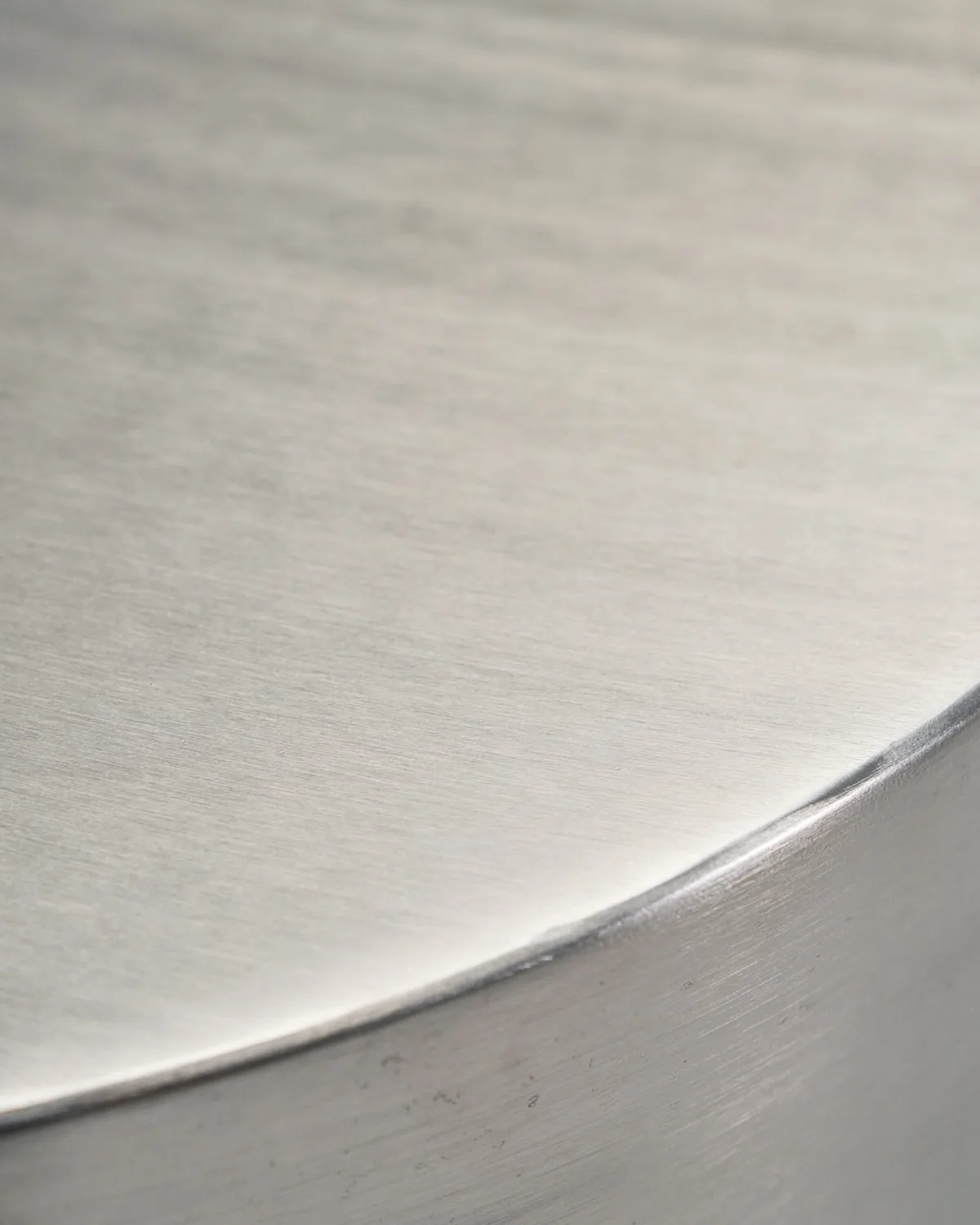 Tavolino laterale Step, Argento spazzolato House Doctor