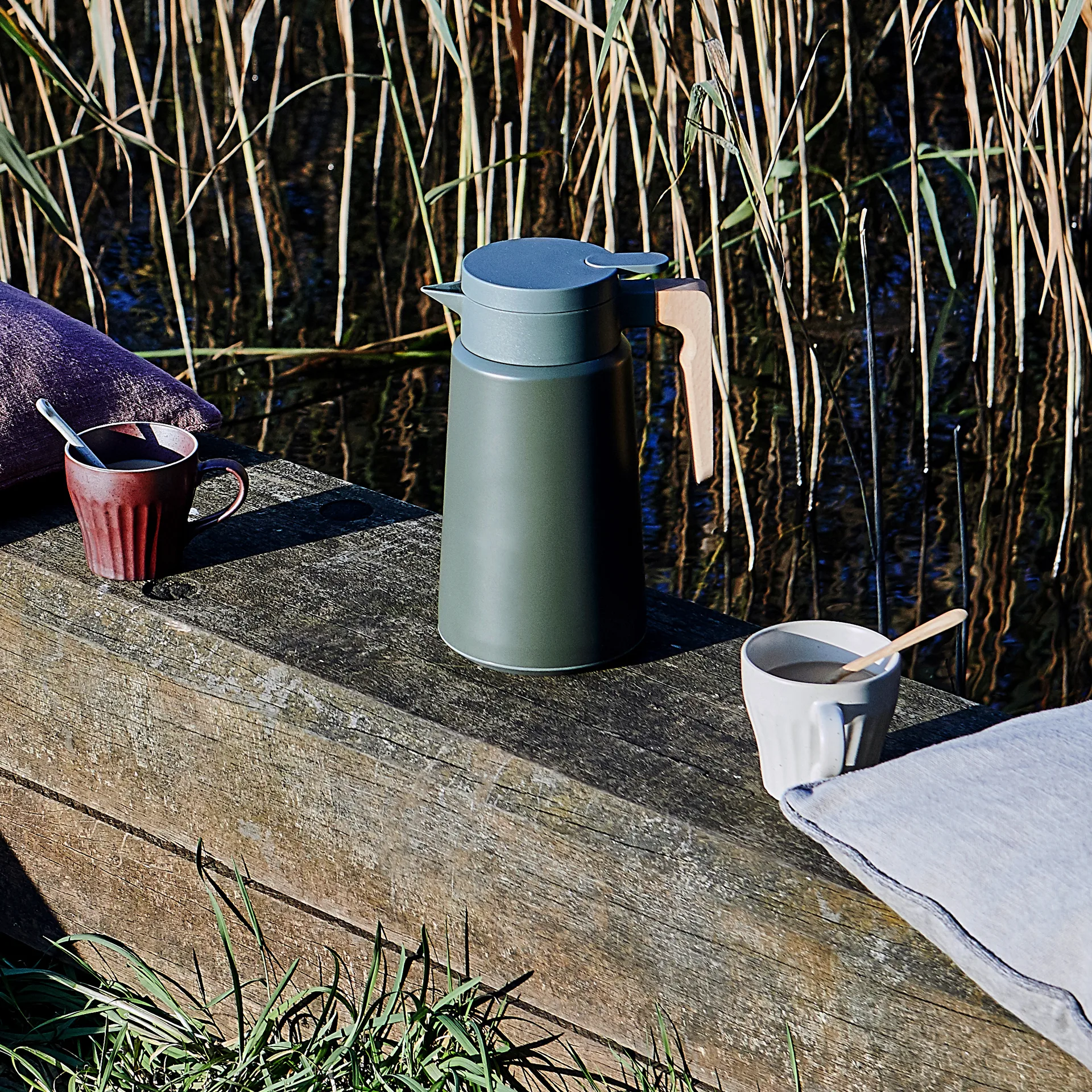 Thermos Cole 1,8 L, verde House Doctor