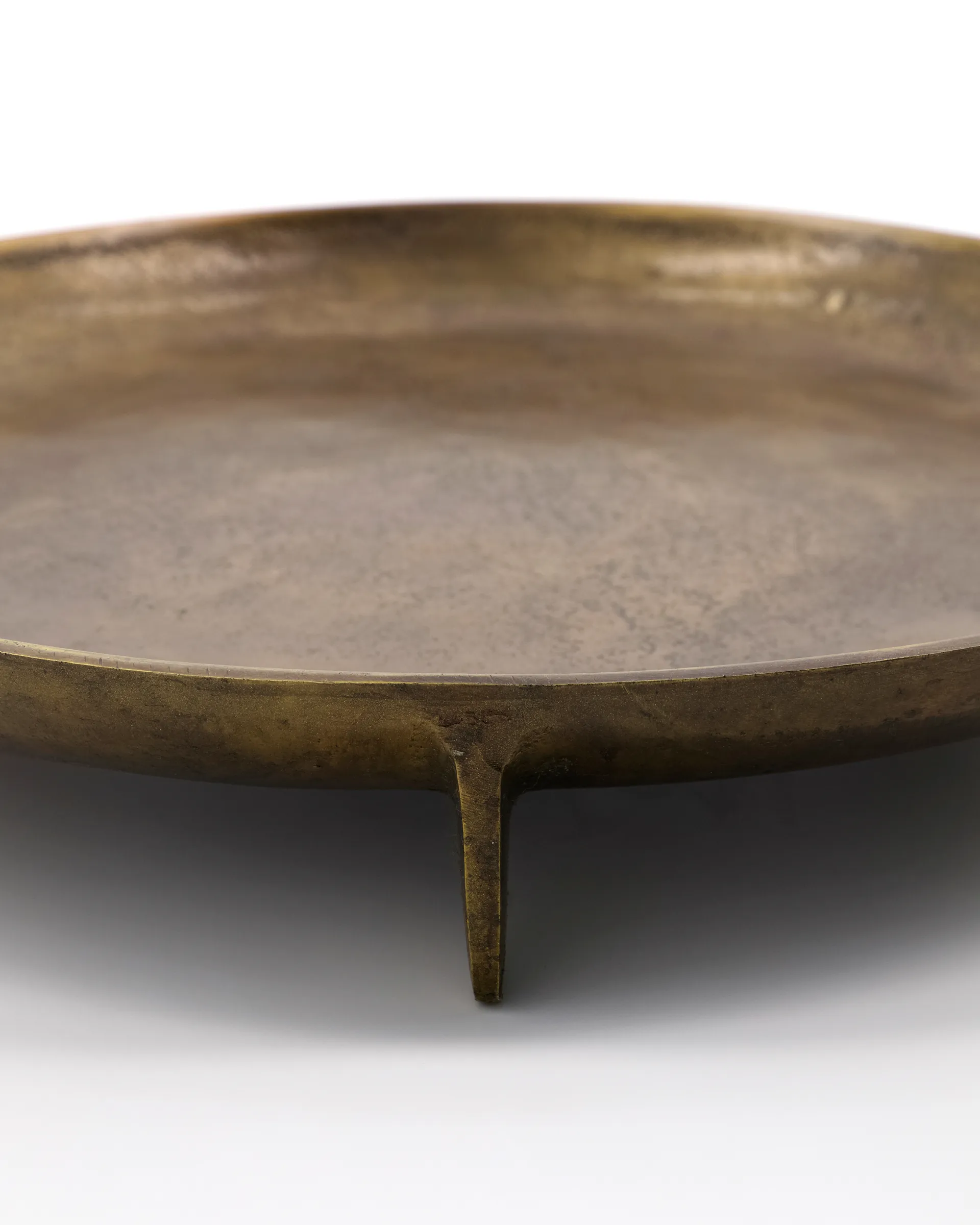 Vassoio in ghisa Ø 38 cm, Antique brass House Doctor