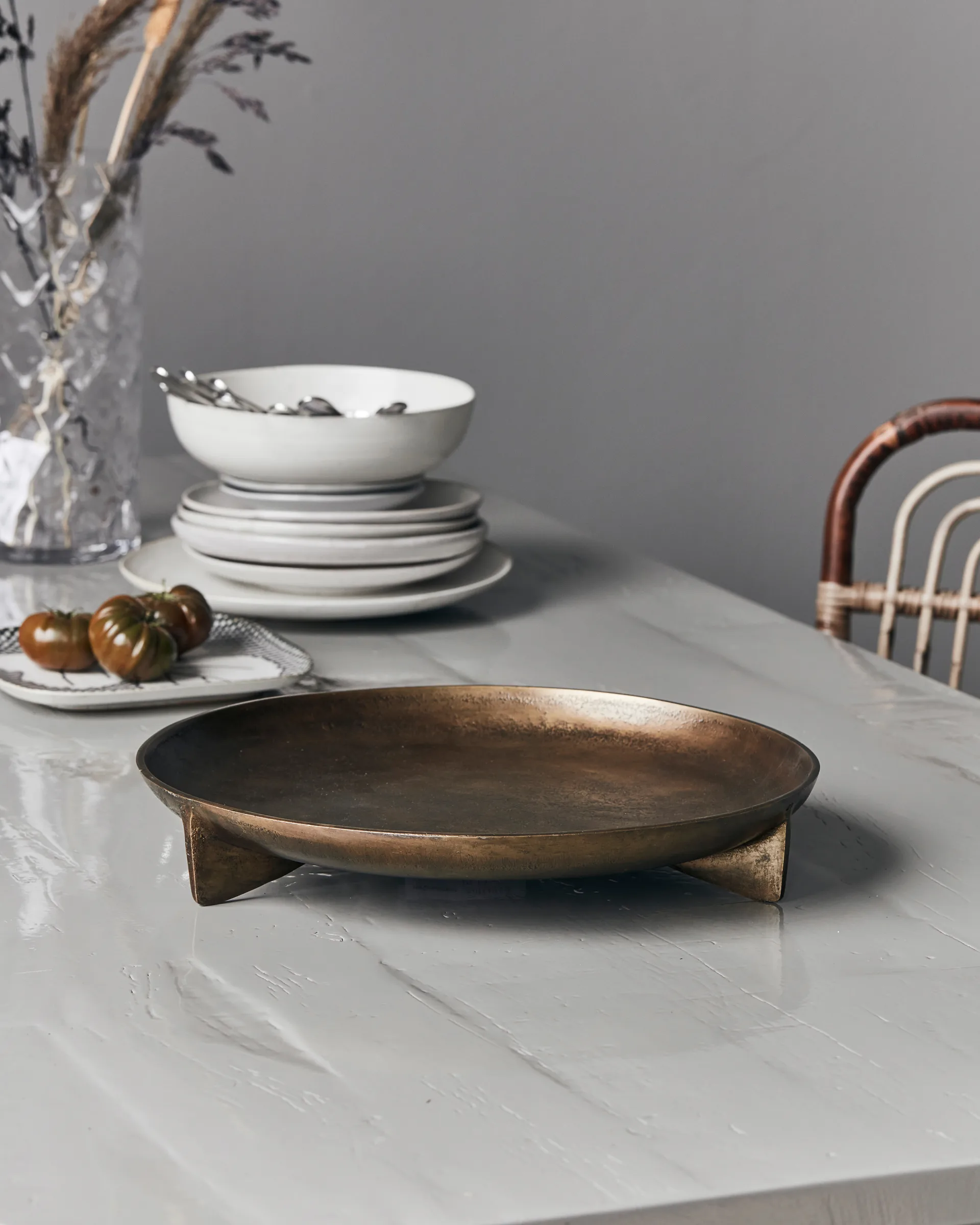 Vassoio in ghisa Ø 38 cm, Antique brass House Doctor