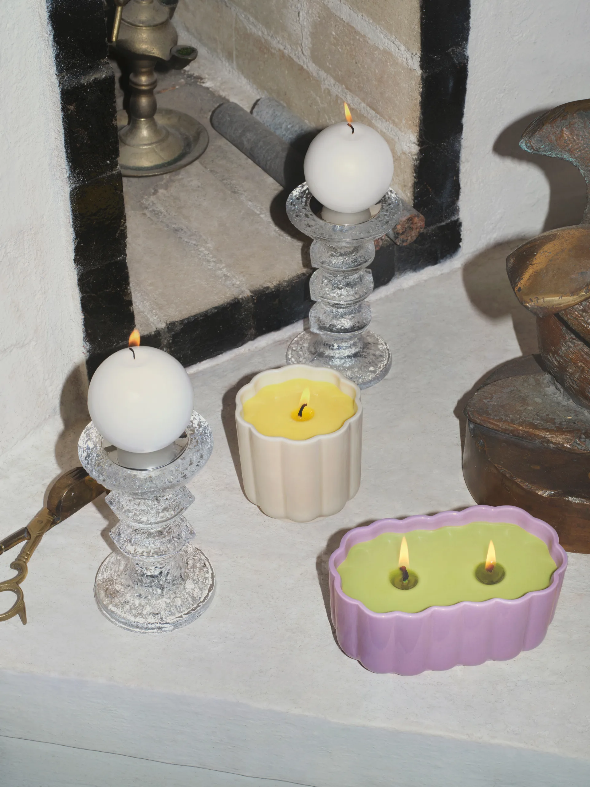 Candela in contenitore di ceramica ovale Play, Lilla-oliva Iittala