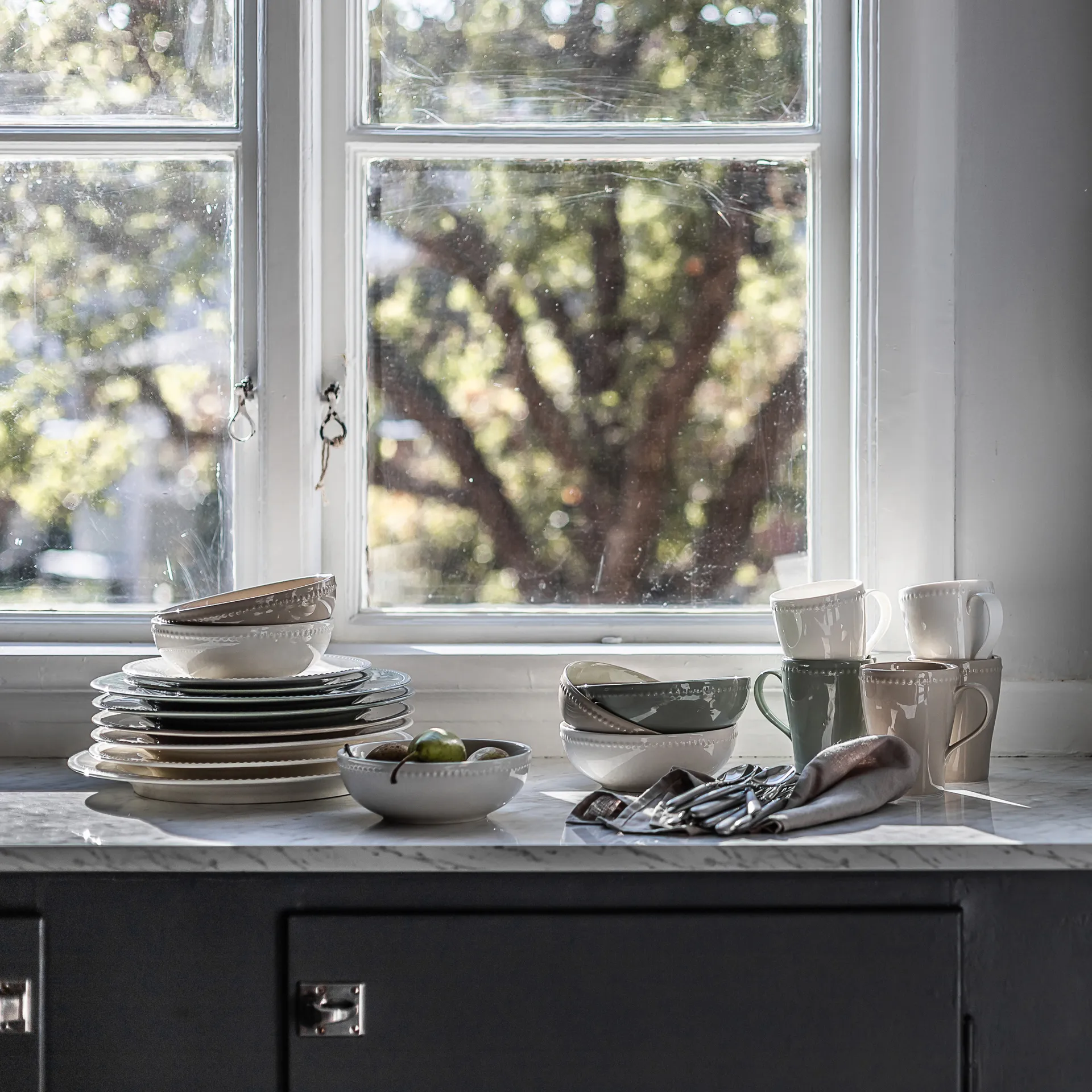 Set iniziale cena Essence & Dots 32 pezzi - Bianco crema Iittala