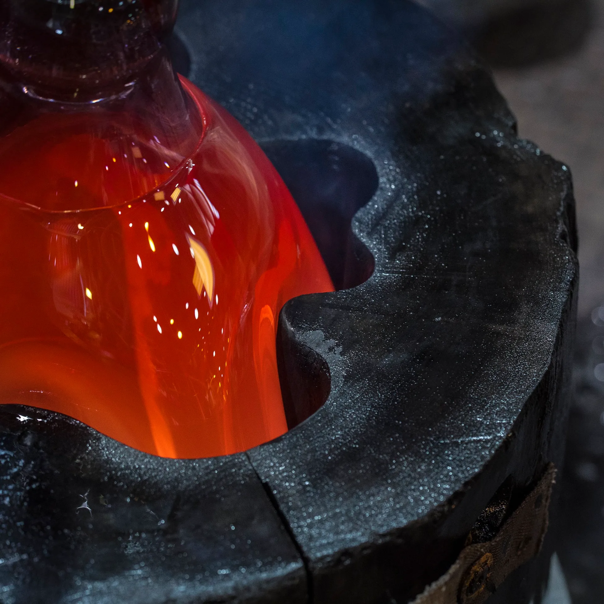 Vaso Aalto opal white, 95 mm Iittala