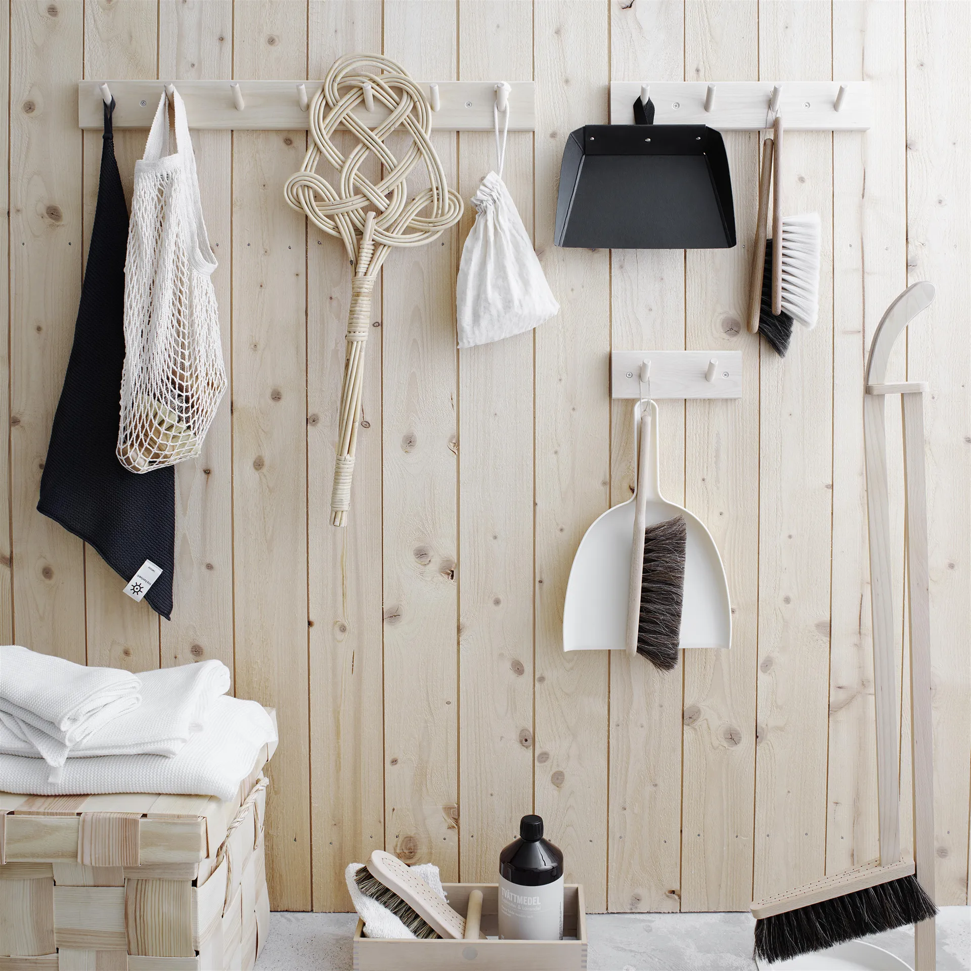 Appendiabiti in legno di betulla Knoppbräda, 4 ganci Iris Hantverk