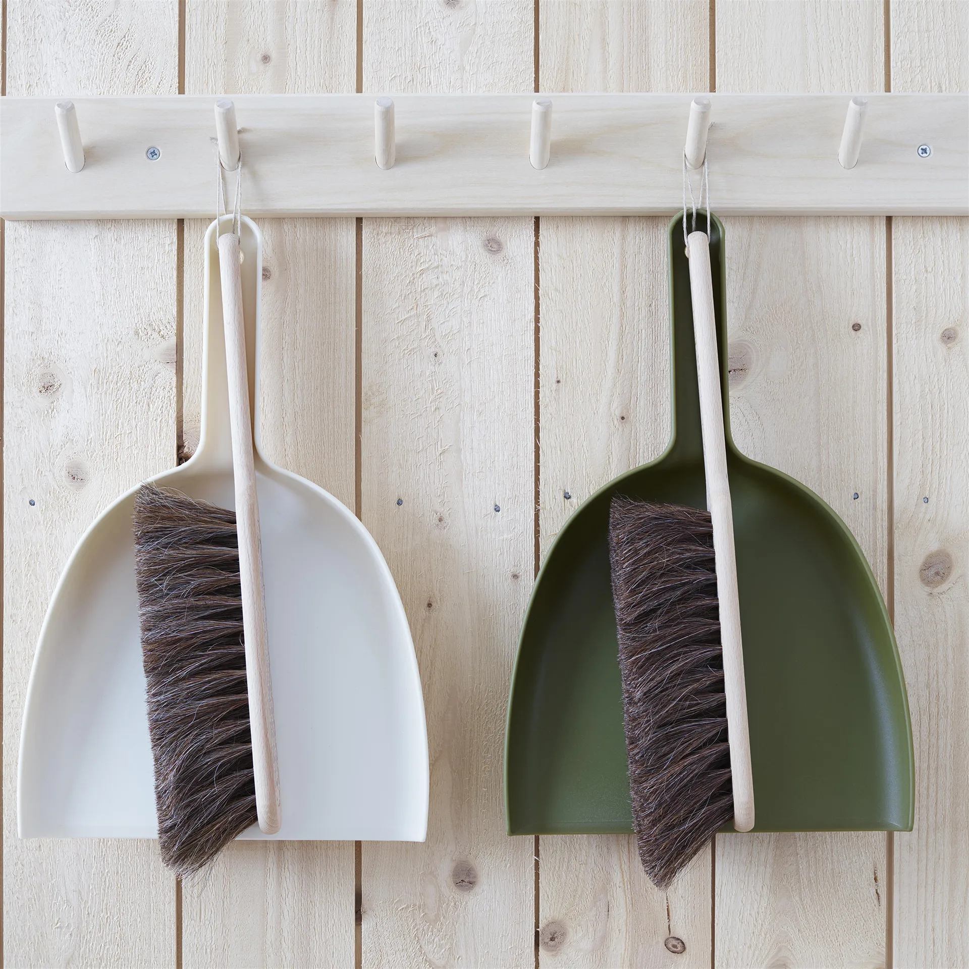 Appendiabiti in legno di betulla Knoppbräda, 7 ganci Iris Hantverk