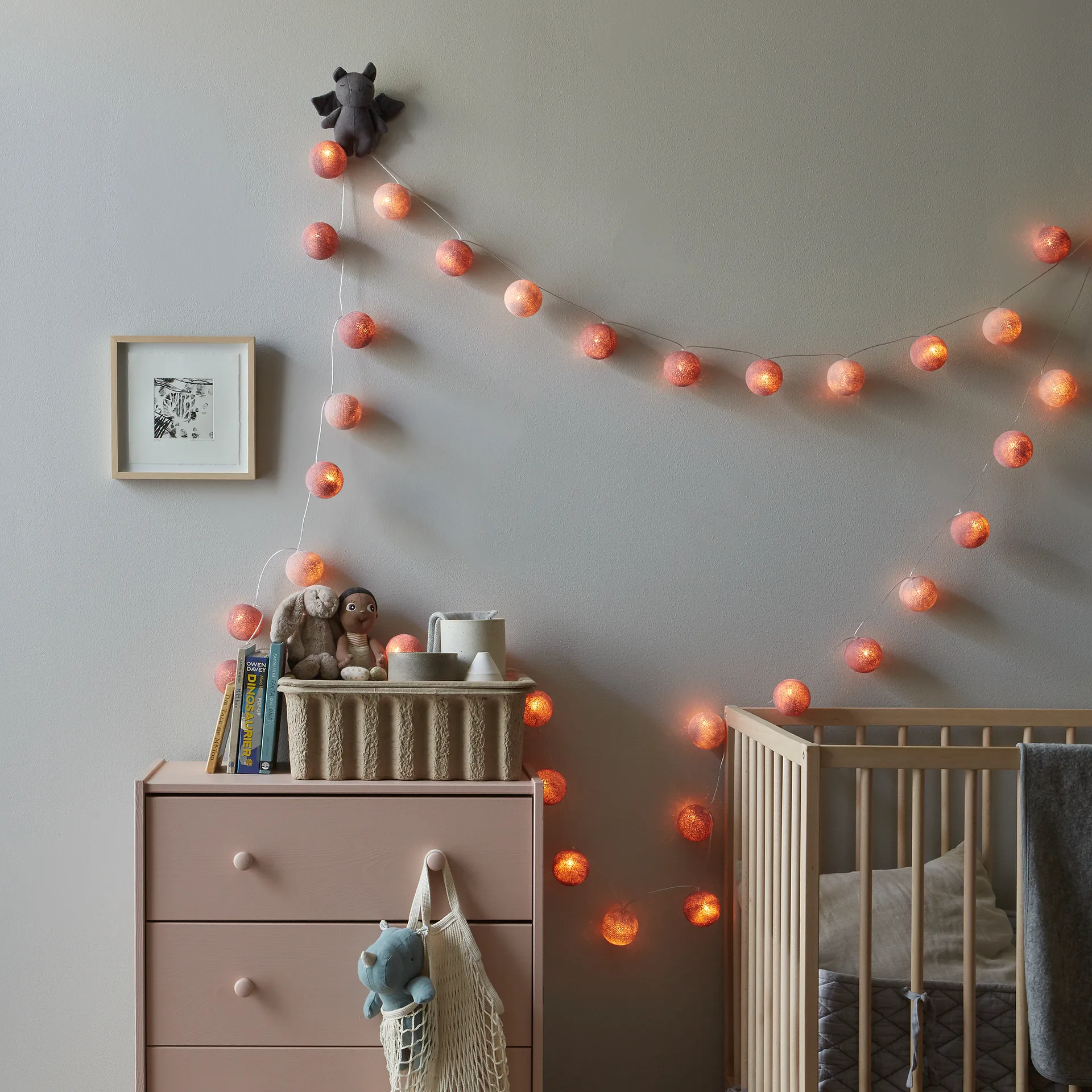 Filo di luci Irislights French rose, 20 sfere Irislights