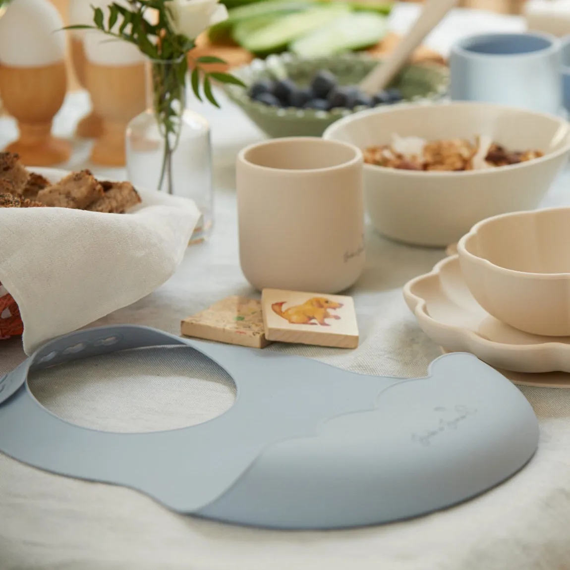 Bavaglino Poppy, Blu pallido Jack o Juno