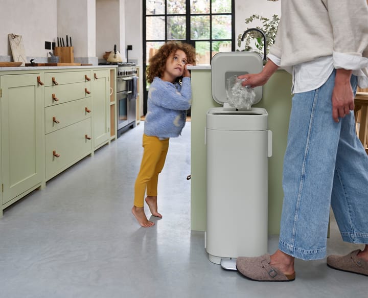 Pattumiera a pedale Joseph Joseph Porta 40 L, Grigio cemento Joseph Joseph