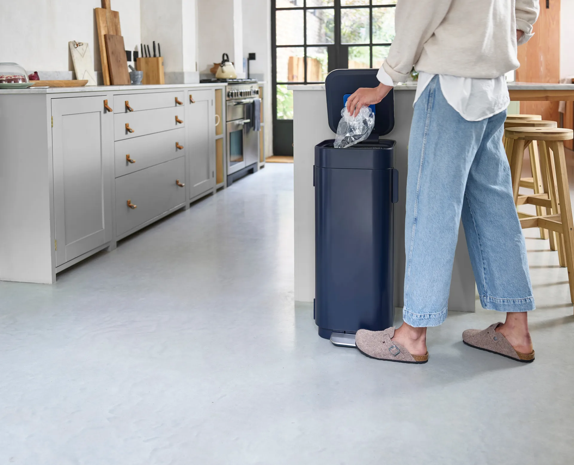 Pattumiera a pedale Joseph Joseph Porta 40 L, Midnight blue Joseph Joseph