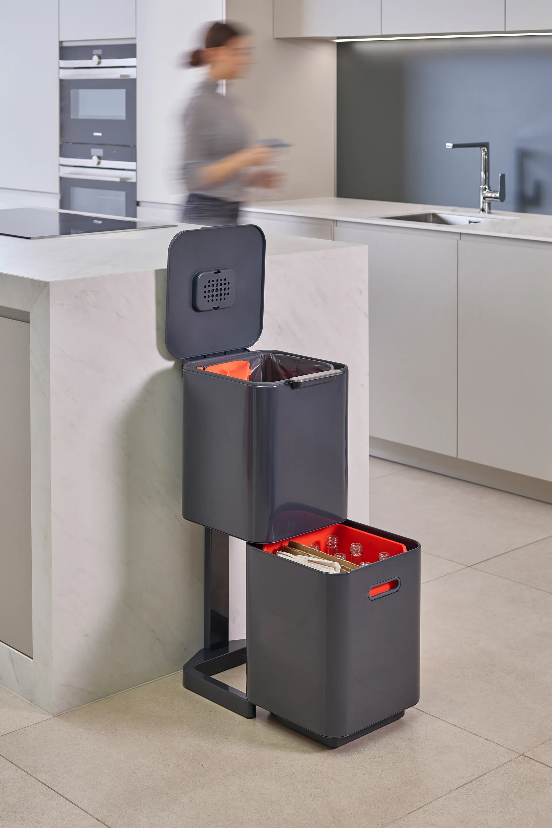 Pattumiera Joseph Joseph Totem Compact 40 L, Grafite Joseph Joseph